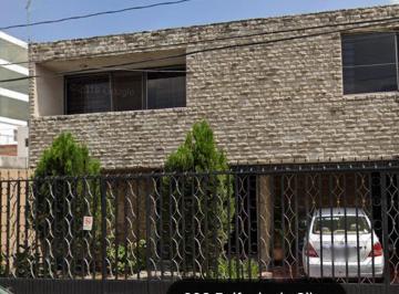 Casa de 6 habitaciones, Aguascalientes · Casa en Venta en Zona Centro en Colonio Obraje