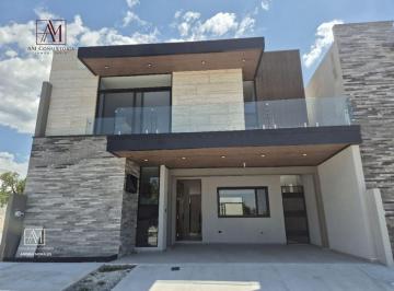 Casa de 4 habitaciones, Saltillo · Casa en Venta, Sector Privado Norte