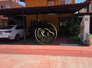 Casa · 200m² · 3 Recámaras · 2 Estacionamientos · Casa en Venta La Campiña Celaya