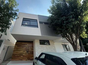 008f6c3bba0ea420718b4fe62a624acb33242aeb52ffe478c2f8e34950d9f026 · Casa Nueva en Venta Bosques Vallarta Zapopan Entrega Próxima