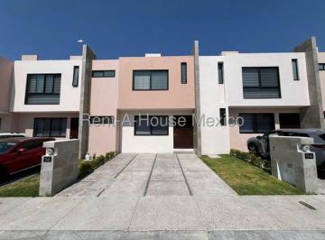 Casa de 3 habitaciones, Querétaro · Casa en Renta en Altos del Marqués Querétaro