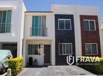 Casa de 3 habitaciones, Zapopan · Casa en Venta en Rinconada de Los Fresnos