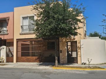 Casa · 164m² · 3 Recámaras · 2 Estacionamientos · Ecl Venta Casa Mitras Poniente Sector Malaga en Garcia