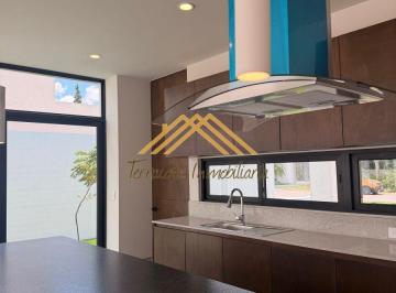 Casa de 3 habitaciones, Aguascalientes · Casa de Una Planta en Renta