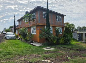 Casa de 2 habitaciones, Morelia · Casa en Venta en La Col. Jardines de La Aurora