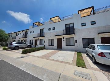 43eb6bed86e2f24d46a87a335ea015bf4b4db9c11a089dca4a5831cc63e9b935 · Casa en Venta o Renta en El Refugio | Torre Piedra Bugambilias | 3 Recámaras