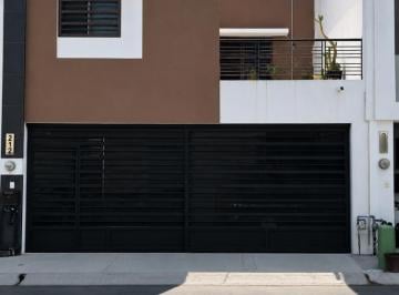 1 · Casa en Venta Fracc Almería Apodaca
