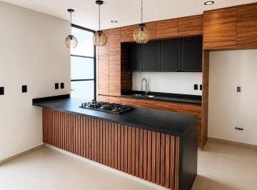 Casa · 146m² · 4 Recámaras · 2 Estacionamientos · Casa en Venta en Preserve Juriquilla, 4 Recámaras, Jardín y Recámara en Planta Baja