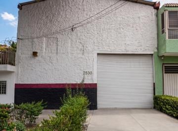 Bodega comercial , Guadalajara · Bodega 150 m² a 2 Cuadras del Mercado Felipe Ángeles