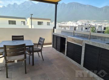 TERRAZA · Casa en Venta Cerca de Cumbres Dominio 3 Niveles, Terraza y Patio.