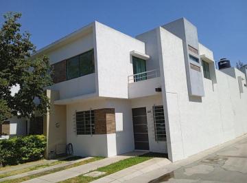 15b042dee3fa65a287751a4c72db8eb66c89c7b04b915a61bacb04326498ab32 · Casa en Renta Coto Arezzo, San Pedro Tlaquepaque, 5 Minutos del Periférico