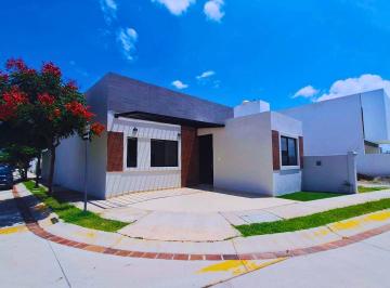Casa · 195m² · 3 Recámaras · 1 Estacionamiento · Casa en Venta de Una Planta en Mayorca Residencial, Tres Recamaras, Leon Gto.