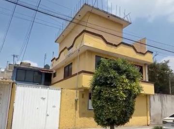 Fachada principal · Casa en Venta 3 Niveles (Cerca de Periférico y Eje 6)