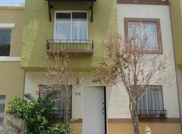 Casa · 89m² · 3 Recámaras · 2 Estacionamientos · Casa de 2 Niveles en Venta en Real Castilla, Atotonilco de Tula, Hidalgo