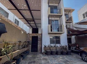 Edificio · 188m² · 3 Estacionamientos · Edificio Comercial en Villa de Las Torres