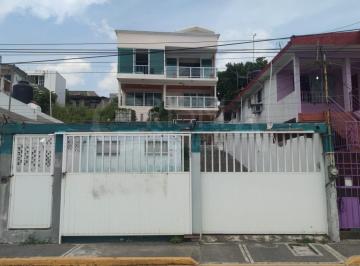 Casa · 5 Recámaras · 2 Estacionamientos · Casa en Renta en Blvd. Demetrio Ruiz Malerva