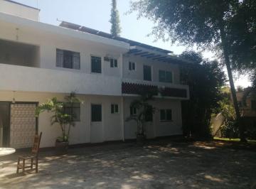 Casa uso de suelo de 17 habitaciones, Cuernavaca · Venta Casa Tipo Hotel a 3 Minutos del Centro Cuernavaca