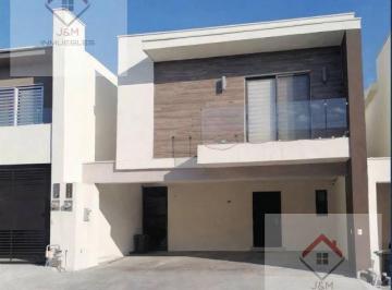 Casa · 3 Recámaras · 2 Estacionamientos · Casa en Renta en Almería Apodaca
