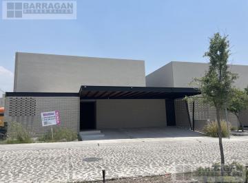 Casa · 280m² · 3 Recámaras · 2 Estacionamientos · Casa en Venta en Lomas del Campanario Norte Condominio San Felipe, Precio de Oportunidad!