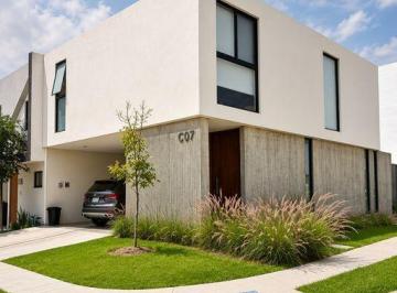 Casa en condominio · 238m² · 3 Recámaras · 2 Estacionamientos · Casa en Venta en Valles del Molino a - El Molino Residencial