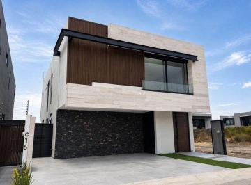 Casa en condominio · 280m² · 4 Recámaras · 2 Estacionamientos · Casa en Venta en El Molino Residencial