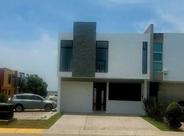 Casa en condominio de 4 habitaciones, Tlajomulco de Zúñiga · Casa en El Baluarte, Casa Fuerte