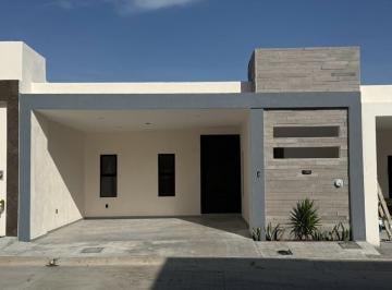 Casa · 160m² · 2 Recámaras · 1 Estacionamiento · Casa en Residencial Las Lomas