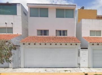 Casa de 5 habitaciones, Pachuca · Casa en Venta Blvd. Nuevo Hidalgo, Col. Puerta de Hierro, Hidalgo