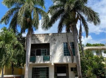 Departamento de 3 habitaciones, Solidaridad · Lol Tun Amplia Casa con Alberca Privada $29,000