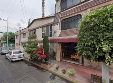 Casa de 4 habitaciones, Venustiano Carranza · Casa en Venta en Valentin Gomez Farias Cdmx Venustiano Carranza