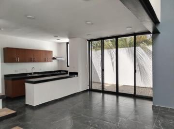 Casa de 2 habitaciones, Mérida · Casa en Renta en Temozón Norte