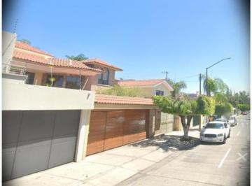 Casa de 3 habitaciones, Zapopan · Casa en Venta, C. Novelistas Col. Jardines de Vallarta Mun. Zapopan C. P. 45027 Jalisco