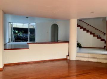 Casa · 389m² · 4 Recámaras · 3 Estacionamientos · Residencia en Venta Jardines en La Montaña