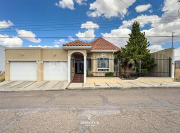 Casa · 235m² · 3 Recámaras · 2 Estacionamientos · - en Venta Casa en Fracc. Las Huertas Cd. Cuauhtemoc, Chih