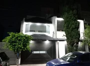 Casa · 159m² · 4 Recámaras · 2 Estacionamientos · Casa - Jardín Balbuena