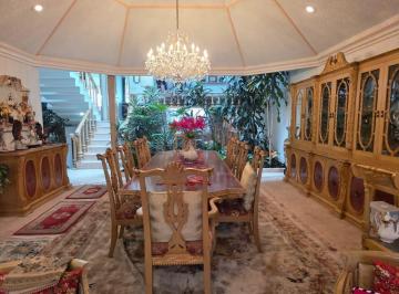 Casa · 390m² · 3 Recámaras · 5 Estacionamientos · Jardines en La Montaña, Residencia en Venta