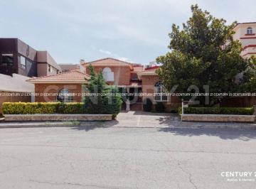 Casa · 472m² · 4 Recámaras · 2 Estacionamientos · Casa en Renta en Haciendas Etapa III, Chihuahua, Chih.