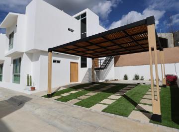 casa Quintas 2 estacionamiento privados · Casa Nueva Amplia y Excelente Ubicacion