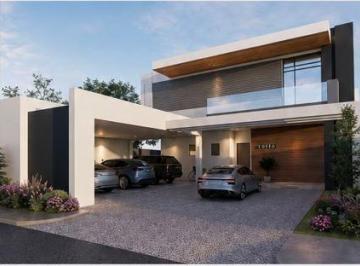 Casa · 700m² · 3 Recámaras · 3 Estacionamientos · Casa en Sierra Alta 9o Sector