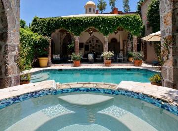 c54fef93283a2ad3b730ad55906a18019b80a0ada30c883171fec7d4e73f3761 · Casa Estilo Colonial con Casita de Huéspedes en San Miguel de Allende