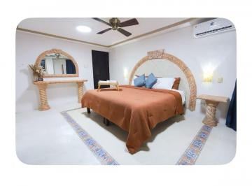 aae0a1c1fd02e18eda4e396218f996bbdae7aa1fea9bfa1abc6a3cc6de329aa2 · Cuarto de Renta con Balcón Privado y Acceso a Casa Grande y Piscina!