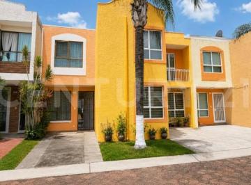 Casa · 96m² · 3 Recámaras · 1 Estacionamiento · Casa con Recamara y Baño Completo en Planta Baja Parques del Centilena, Zapopan