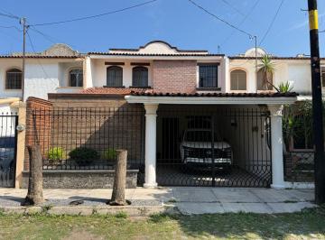 Casa de 4 habitaciones, Villa de Alvarez · Casa en Venta en Prados de La Villa, Villa de Alvarez, Colima, Mexico