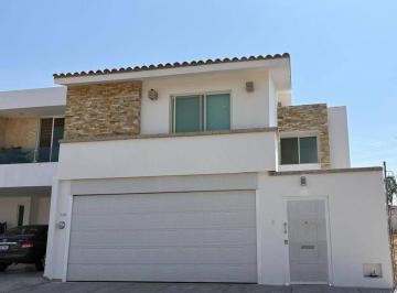 Casa en condominio de 3 habitaciones, León · Casa Amueblada en Renta en Lomas del Refugio