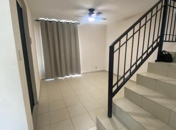 Casa de 2 habitaciones, Juárez · Casa en Renta Alva Residencial