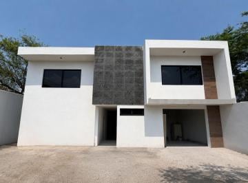Casa · 298m² · 4 Recámaras · 3 Estacionamientos · Casa Nueva en Venta con Recámara en Planta Baja, Alberca y Vigilancia | $5.9 Mdp