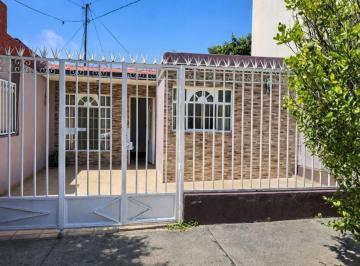 Casa · 85m² · 3 Recámaras · 1 Estacionamiento · Casa Renta Fraccionamiento 18 de Marzo Guadalajara
