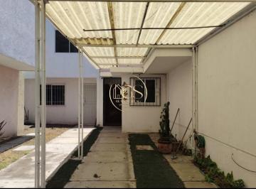 Casa · 112m² · 4 Recámaras · 2 Estacionamientos · Casa en Venta El Atrio Celaya