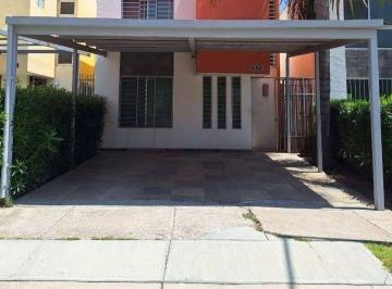 Casa en condominio de 3 habitaciones, León · Casa en Venta en Benevento Residencial