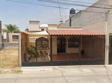 Casa de 3 habitaciones, Aguascalientes · Hermosa Casa en Venta de Remate en Aguascalientes, Ags.